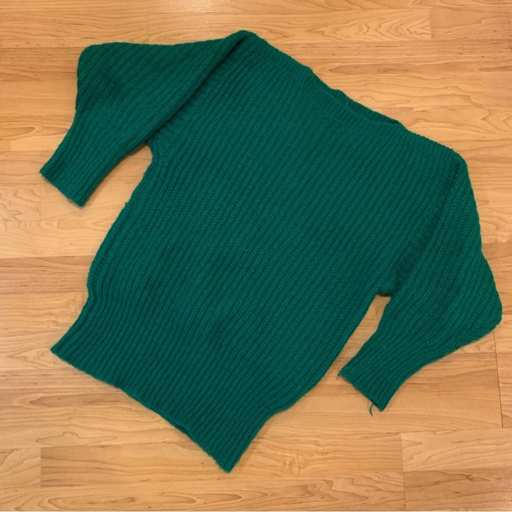 Vintage wool blend green sweater / long emerald green 1980s jewel tone green
